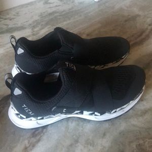 TIEM Spin shoes, worn twice, perfect condition!